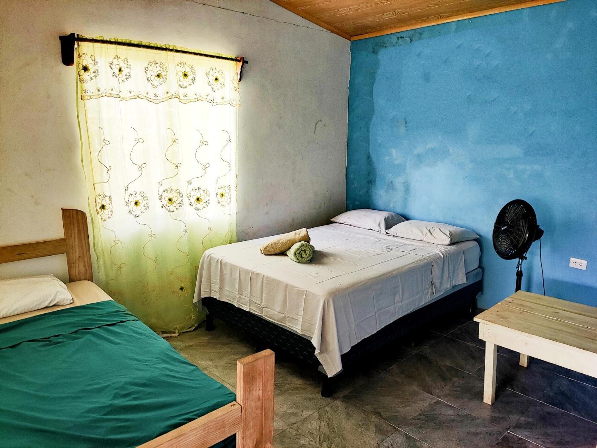 Guesthouse Island Escape South End Room photo