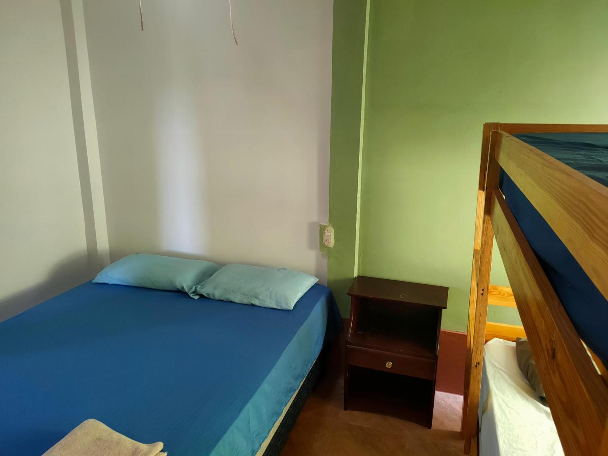 Guesthouse Island Escape South End Room photo